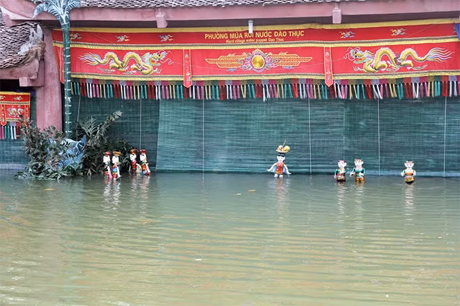 Phần kết với tích trò “Múa lên đồng” gửi gắm thông điệp gìn giữ, bảo tồn các giá trị văn hoá của nước nhà.