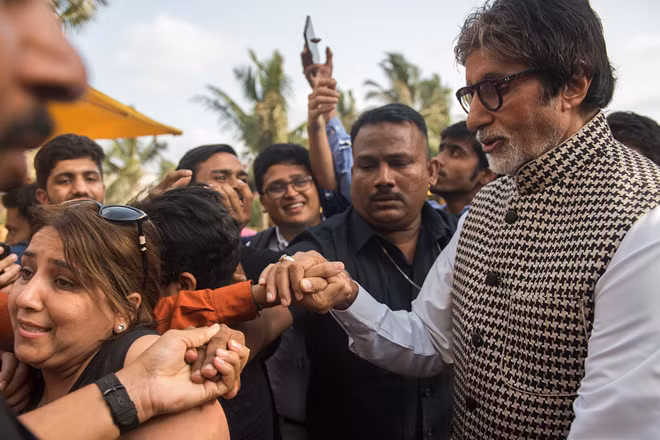 Amitabh Bachchan được coi là “thần tượng quốc dân” ở Ấn Độ