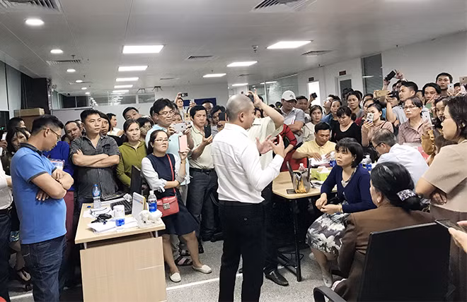 Đại diện đơn vị môi giới cam kết giải quyết quyền lợi cho khách hàng.