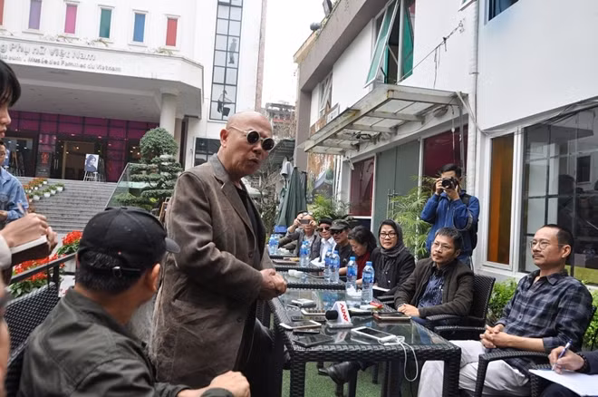 Họa sĩ Thành Chương và hàng loạt họa sĩ, nhà nghiên cứu cùng lên tiếng, tìm giải pháp minh bạch thị trường hội họa.