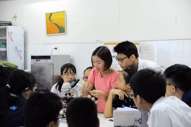 Việc có một luật riêng phù hợp với đặc thù nhà giáo sẽ giải quyết được nhiều vấn đề đặt ra trong đổi mới giáo dục.