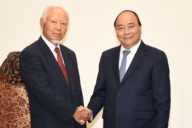 Thủ tướng Nguyễn Xuân Phúc tiếp ông Kanji Hayama, cựu Chủ tịch Tập đoàn Taisei. Ảnh: VGP/Quang Hiếu