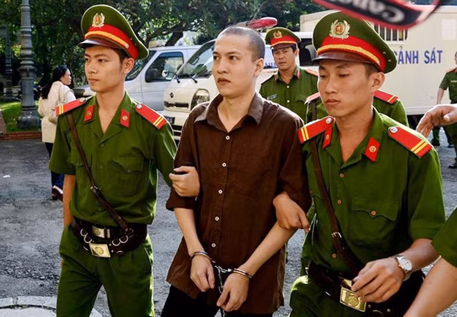 Bị cáo Nguyễn Hải Dương, kẻ chủ mưu trong vụ thảm sát ở Bình Dương bị tuyên phạt tử hình.