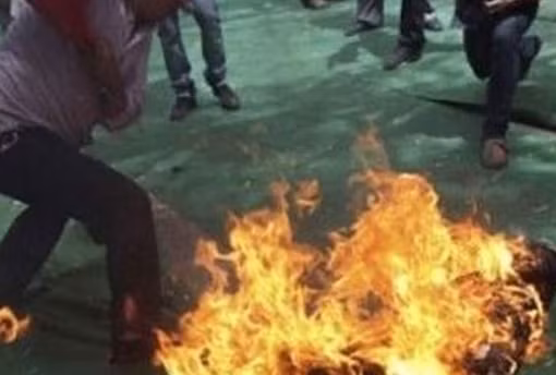 Mâu thuẫn chia tài sản sau ly hôn, chồng dùng xăng đốt vợ ảnh 4