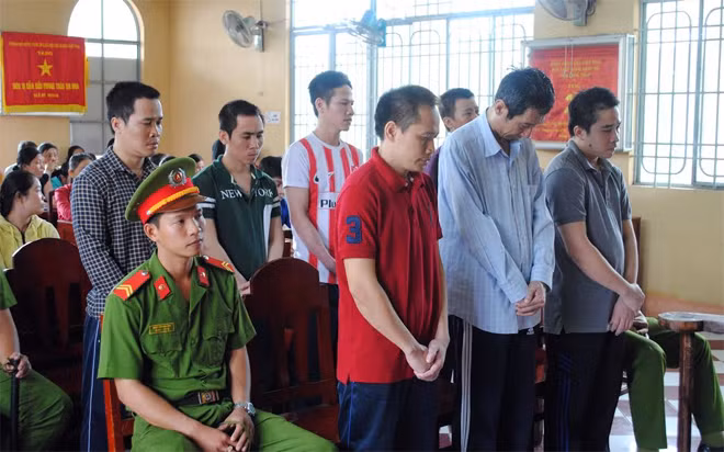 Các bị cáo tại phiên tòa.