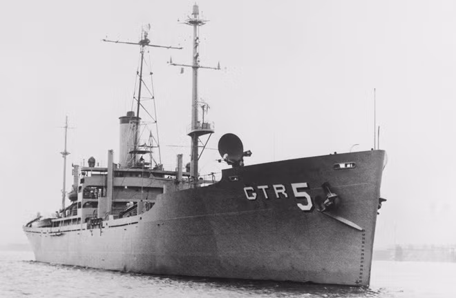 Tàu USS Liberty.