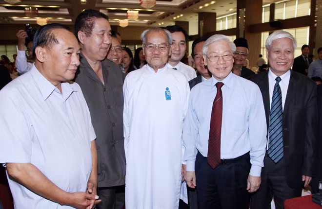 Tổng Bí thư Nguyễn Phú Trọng, cùng các đại biểu tham dự Hội nghị.