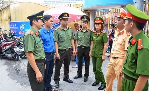 Tham gia đảm bảo TTATGT trong kỳ thi quan trọng này còn có lực Thanh tra giao thông TP Cần Thơ. Công an TP Hải Phòng Tiếp sức mùa thi.