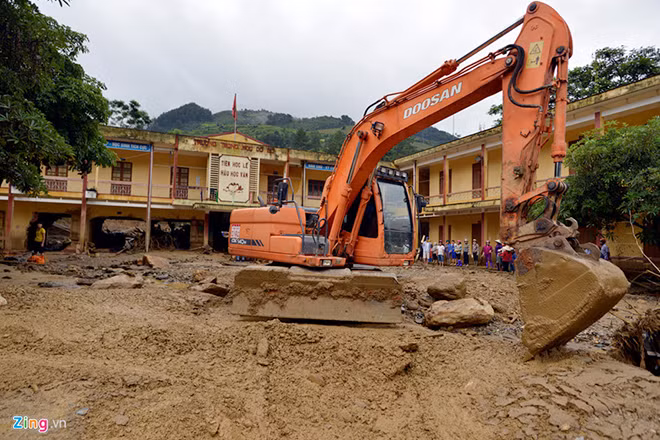 Trường Tiểu học và THCS Thị trấn Mù Cang Chải là một trong những nơi bị thiệt hai nặng nhất.