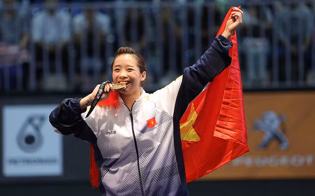 Dương Thúy Vi với cú đúp HCV tại SEA Games 29.