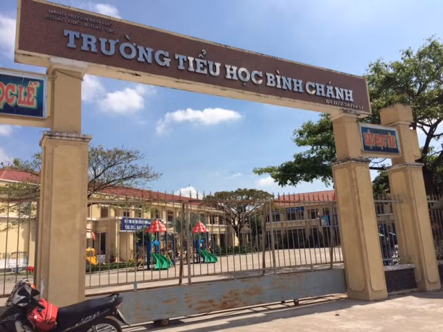 Trường Tiểu học Bình Chánh - nơi xảy ra sự việc.