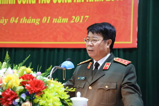 Đồng chí Thứ trưởng Bùi Văn Nam phát biểu chỉ đạo.