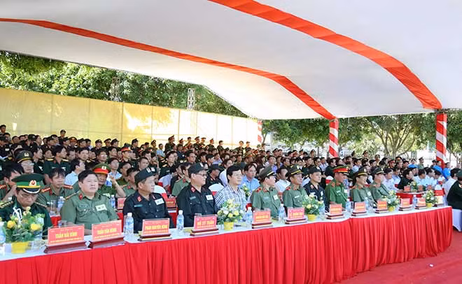 Các đại biểu tham dự buổi diễn tập.