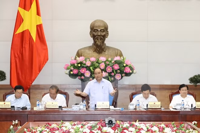Thủ tướng Nguyễn Xuân Phúc phát biểu tại Phiên họp Thường trực Chính phủ. Ảnh: TTXVN.