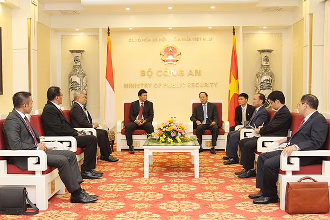 Thứ trưởng Lê Quý Vương và ngài Ari Dono Sukmanto tại buổi tiếp.