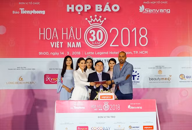 Đại diện của Vietjet tại buổi họp báo.