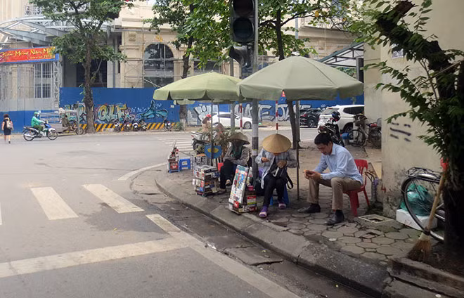 Cần tăng cường kiểm tra, xử lý các trường hợp kinh doanh thuốc lá nhập lậu.
