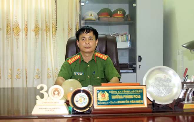 Ðại tá Nguyễn Văn Hiện.