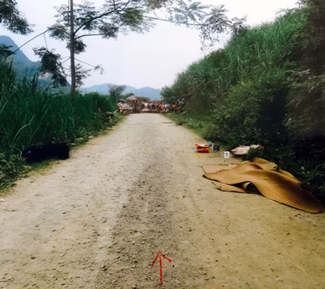 Bảo vệ hiện trường vụ án.