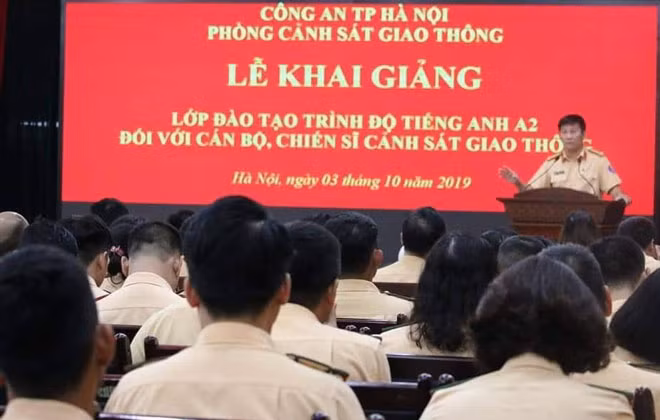 Lễ khai giảng lớp đào tạo trình độ tiếng anh A2.