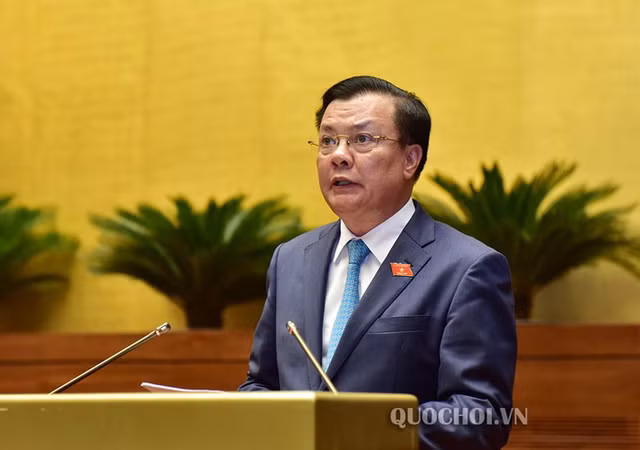 Bộ trưởng Tài chính Đinh Tiến Dũng