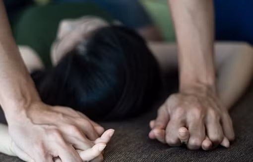 Tạm giữ nghi can hiếp dâm nữ đồng nghiệp