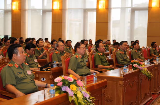Các đại biểu tham dự Hội nghị sơ kết 6 tháng công tác Công an. Các đại biểu tham dự Hội nghị sơ kết 6 tháng công tác Công an.