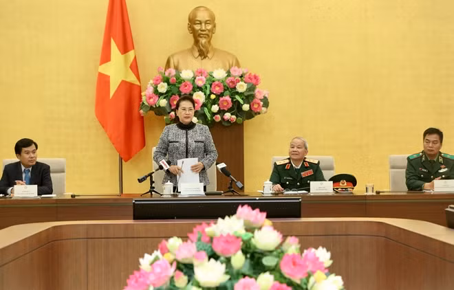 Chủ tịch Quốc hội Nguyễn Thị Kim Ngân phát biểu chào mừng và biểu dương các cựu chiến binh. Ảnh: TTXVN