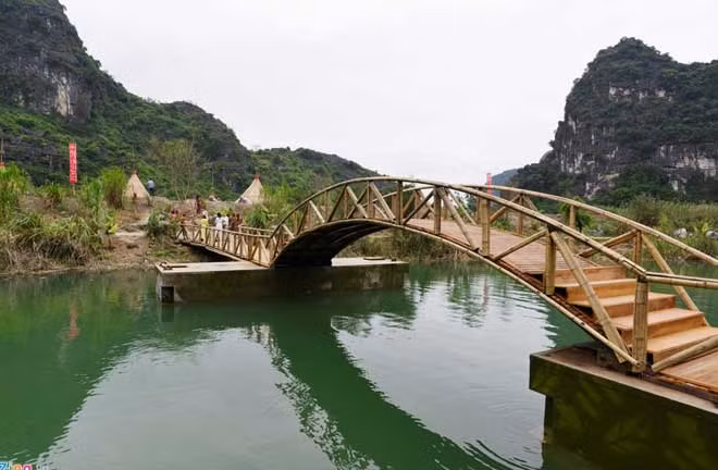Ban tổ chức danh thắng Tràng An hy vọng với việc mở cửa phim trường nổi tiếng của điện ảnh Hollywood hứa hẹn sẽ thu hút đông du khách đến tham quan du lịch trong thời gian tới.