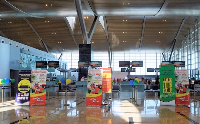 Nơi làm thủ tục của Vietjet tại sân bay Cam Ranh.