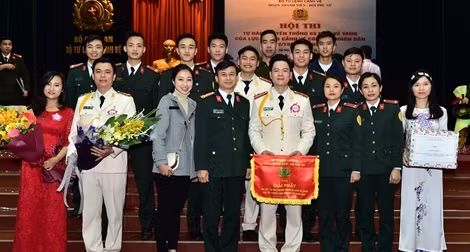 Tự hào truyền thống 65 năm vẻ vang của lực lượng Cảnh vệ CAND