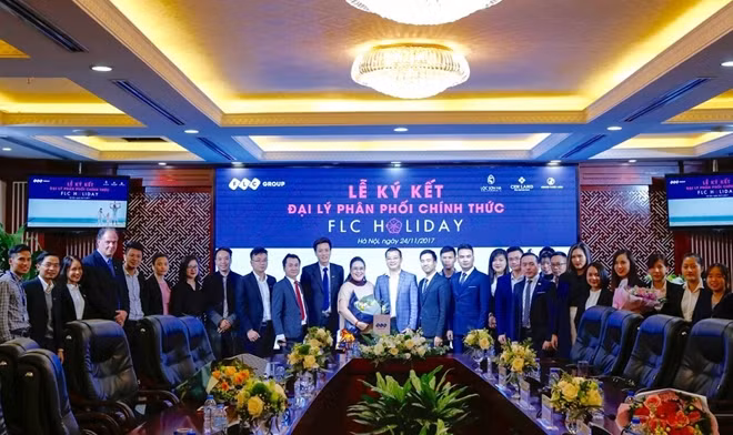 Với hợp đồng này, Cenland, Lộc Sơn Hà và Hoàng Tùng Land trở thành 3 đại lý phân phối chính thức dự án chia sẻ kỳ nghỉ FLC Holiday của Tập đoàn FLC.