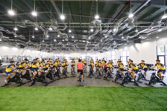 Học viên PVF tập thể lực tại tổ hợp khoa học thể thao được trang bị những thiết bị tân tiến nhất.