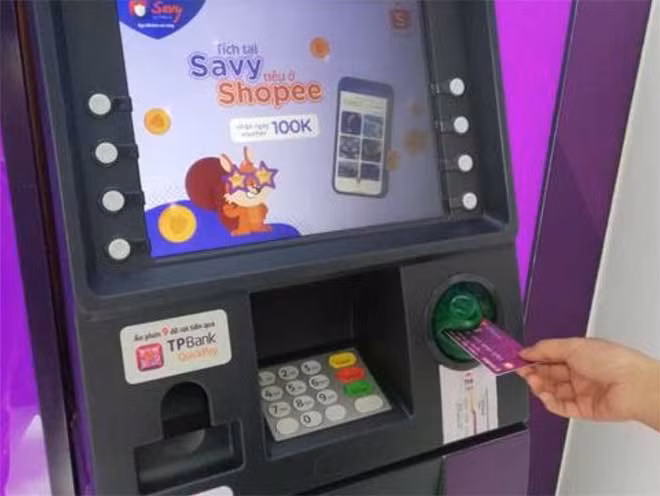Mức phí phát hành thẻ chip TPBank ATM chỉ bằng 25% mức phí trên thị trường