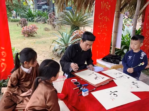 Tái hiện chợ quê Tết ở Phong Nha Kẻ Bàng
