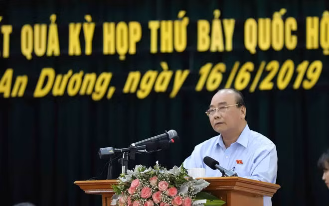 Thủ tướng Nguyễn Xuân Phúc giải đáp kiến nghị của cử tri.