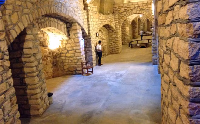 Thành phố ngầm đảo Kish, Iran.