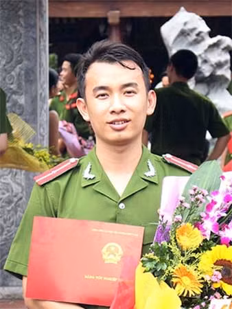 Thủ khoa Đỗ Văn Thành.