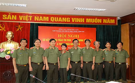 Các đại biểu tham dự Hội nghị.