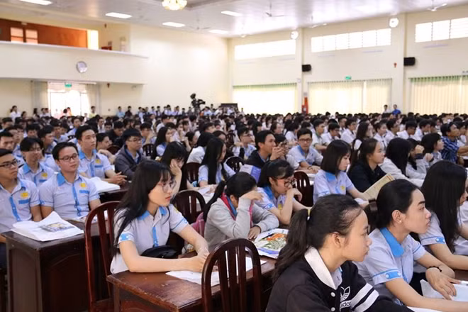 Thẩm định chuẩn cơ sở và chương trình là hoạt động cần thiết nhằm nâng cao chất lượng giáo dục đại học. Ảnh minh họa