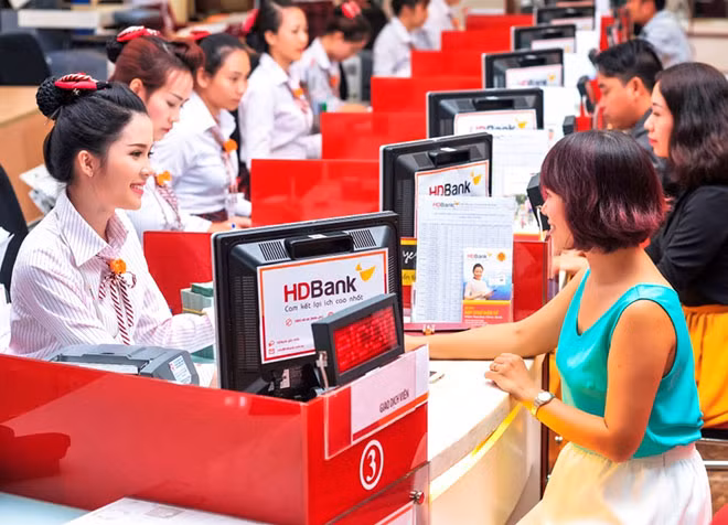 Hướng đến thị trường vay vốn trong nước để hạn chế rủi ro nợ công.