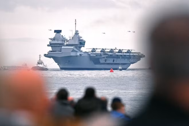Tàu HMS Queen Elizabeth của Anh đến châu Á - Thái Bình Dương. Ảnh Getty Images.