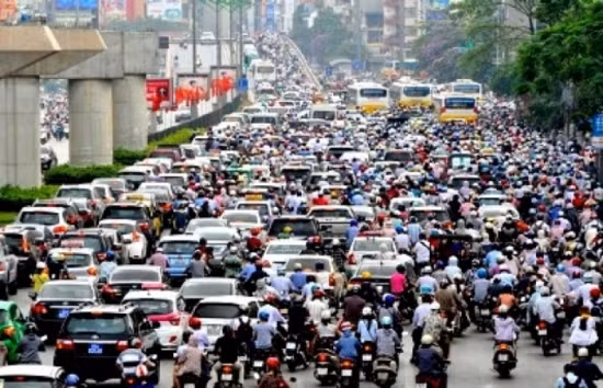 Hà Nội càng những ngày giáp Tết Nguyên đán càng ùn tắc nghiêm trọng. Hà Nội càng những ngày giáp Tết Nguyên đán càng ùn tắc nghiêm trọng.