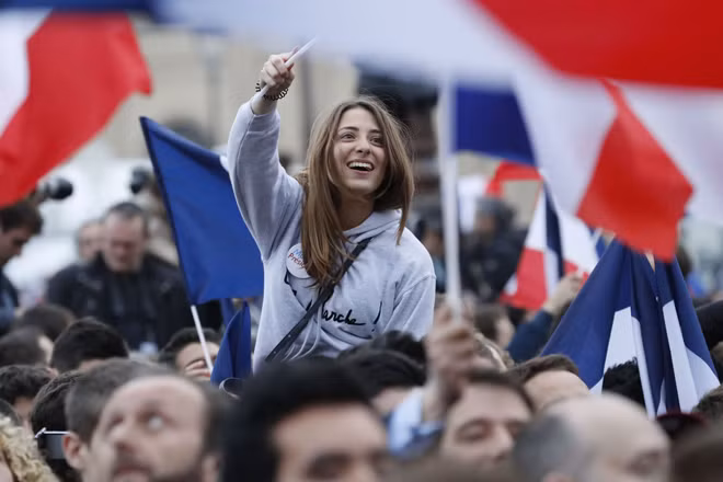 Tổng thống Pháp Macron là thần tượng của giới trẻ.