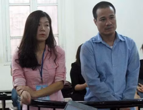 Vợ chồng bị cáo Long- Liên. Vợ chồng bị cáo Long- Liên.