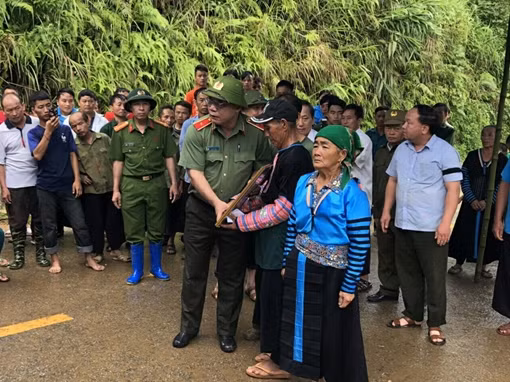 Tiếc thương người Trưởng Công an xã vì dân quên mình