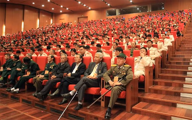 Các đại biểu dự Lễ kỷ niệm.