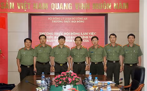 Các đại biểu tham dự buổi làm việc. Các đại biểu tham dự buổi làm việc.