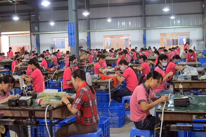 Phiên họp thứ nhất vẫn chưa chốt mức tăng lương tối thiểu vùng 2018 cho người lao động.