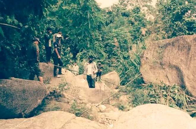 Nơi phát hiện thi thể người phụ nữ loã thể. Nơi phát hiện thi thể người phụ nữ loã thể.